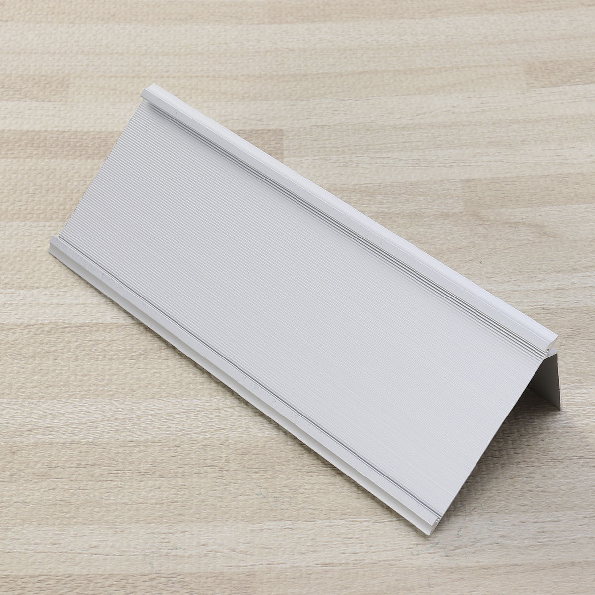 Desk Name Plate - L字型アルミ製名刺ケース、IDカード・クレジットカード用ネームホルダー、オフィスデスク用ネームプレート、エレガントなプロフェッショナルオーガナイザー、シルバー